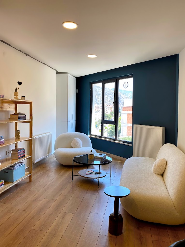 Beyza Rabia Top logo