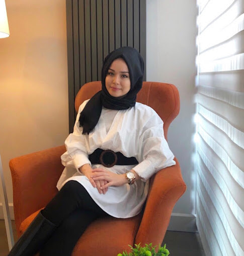 Büşra Sezikli logo