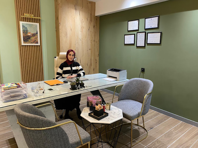 Melike Karaçor logo